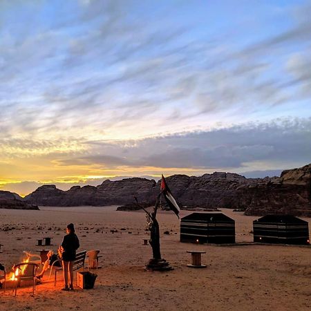 Bed and Breakfast Wadi Rum Galaxy Camp Exterior foto