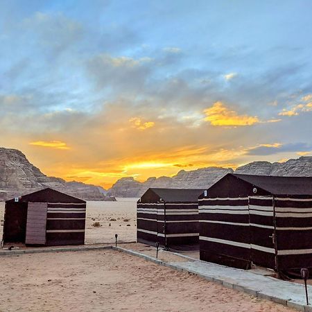 Bed and Breakfast Wadi Rum Galaxy Camp Exterior foto