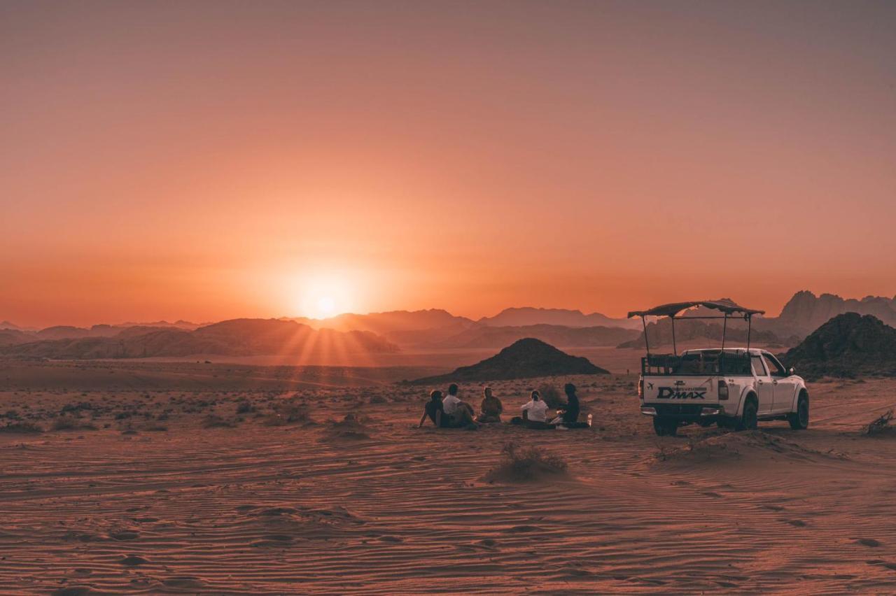 Bed and Breakfast Wadi Rum Galaxy Camp Exterior foto