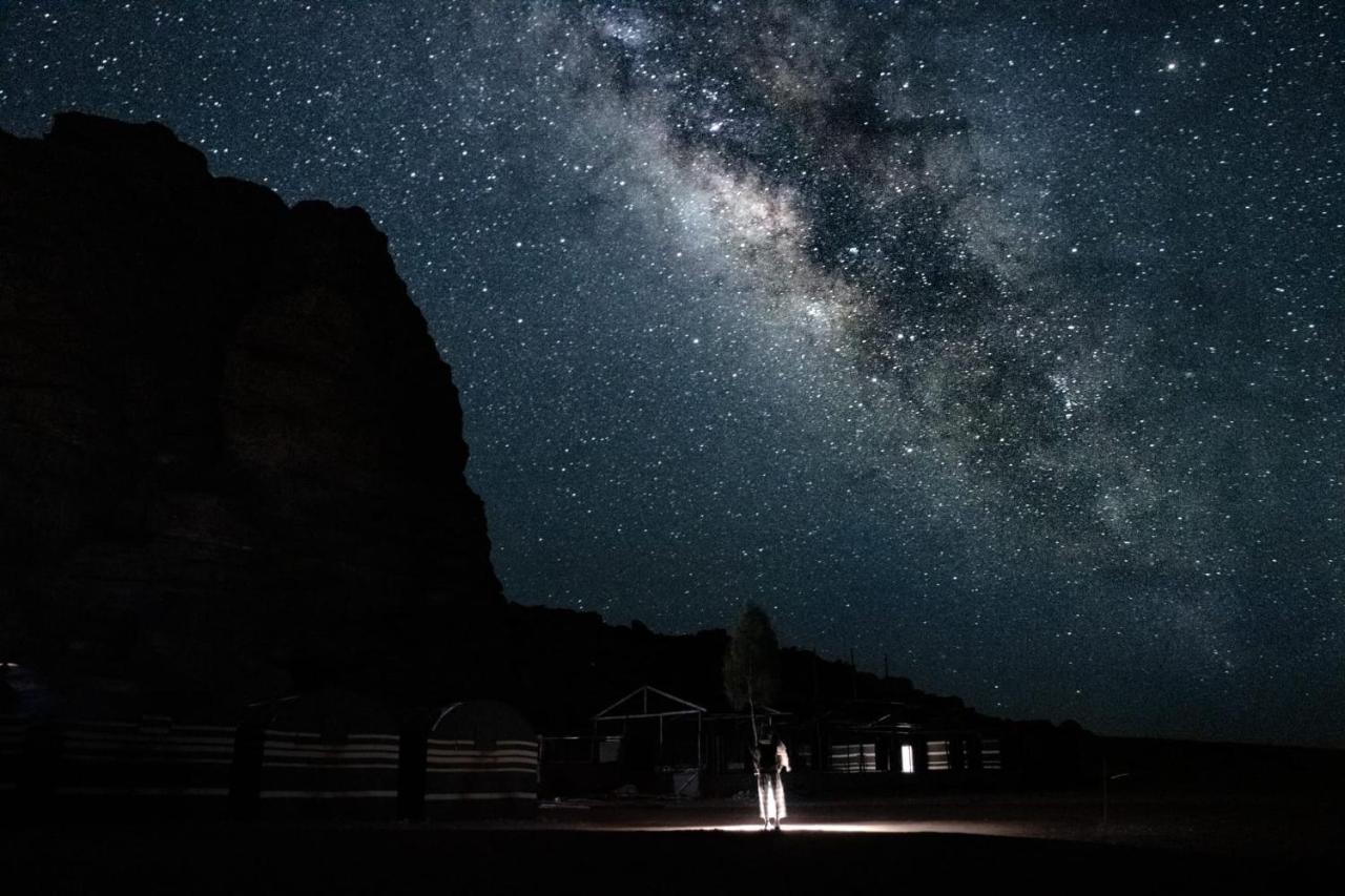 Bed and Breakfast Wadi Rum Galaxy Camp Exterior foto