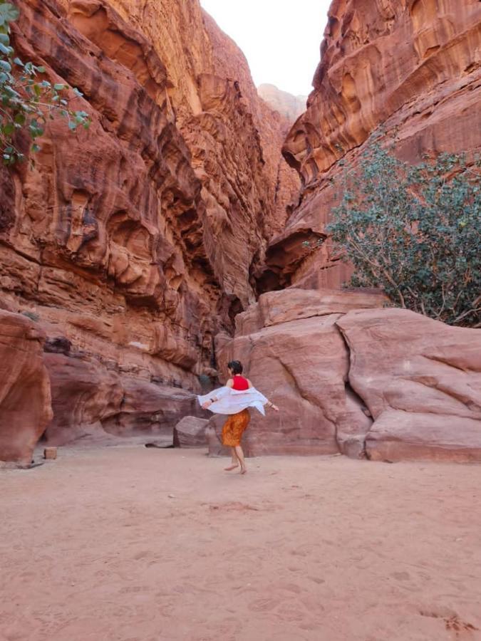 Bed and Breakfast Wadi Rum Galaxy Camp Exterior foto