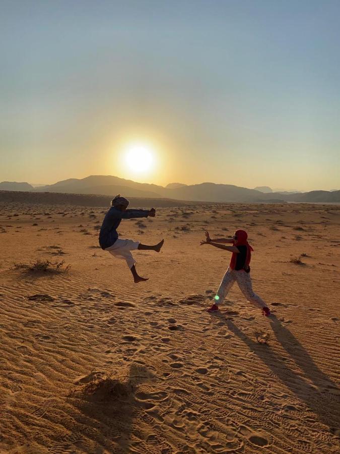 Bed and Breakfast Wadi Rum Galaxy Camp Exterior foto