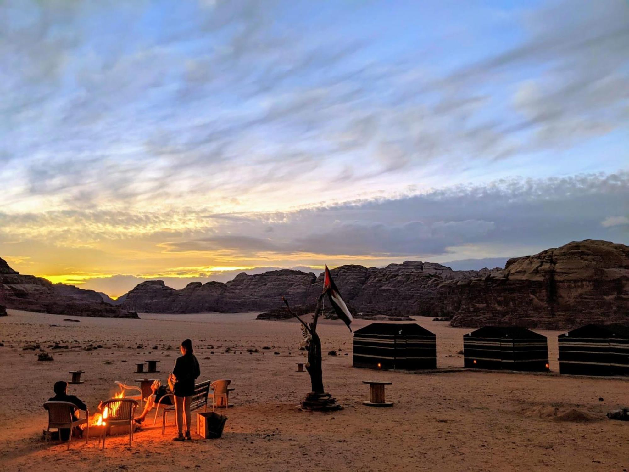 Bed and Breakfast Wadi Rum Galaxy Camp Exterior foto