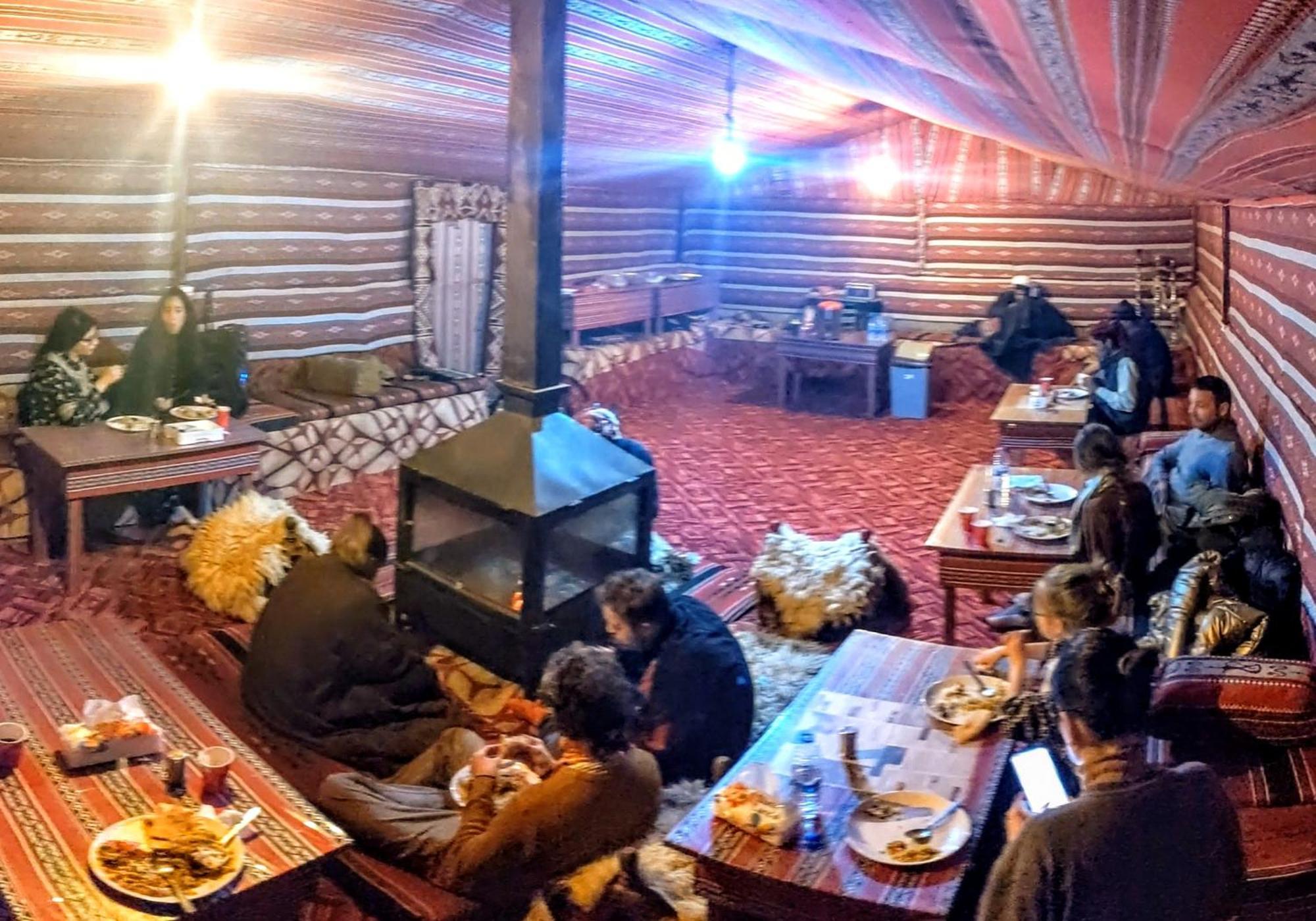 Bed and Breakfast Wadi Rum Galaxy Camp Exterior foto