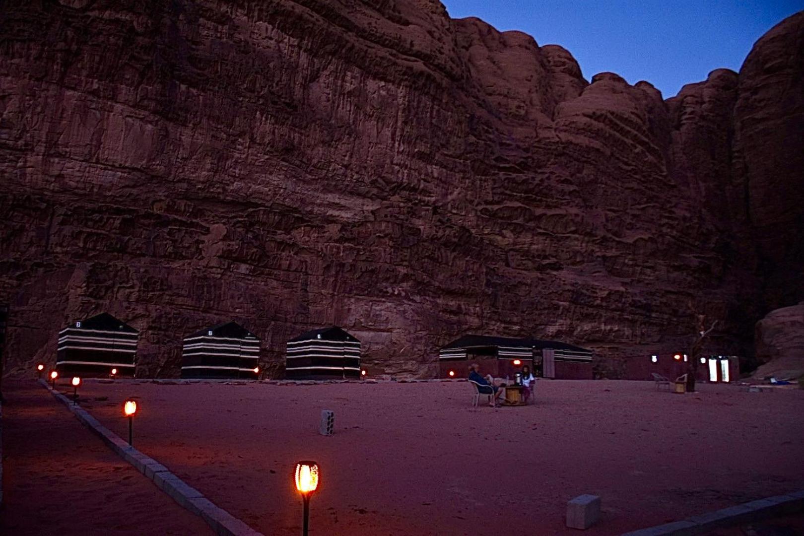 Bed and Breakfast Wadi Rum Galaxy Camp Exterior foto