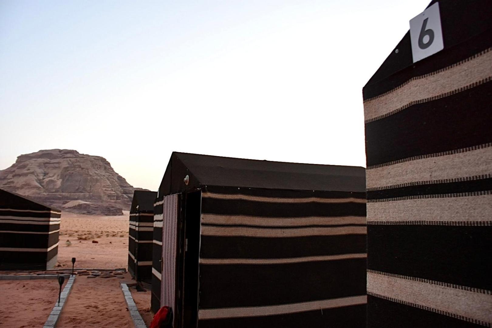 Bed and Breakfast Wadi Rum Galaxy Camp Exterior foto