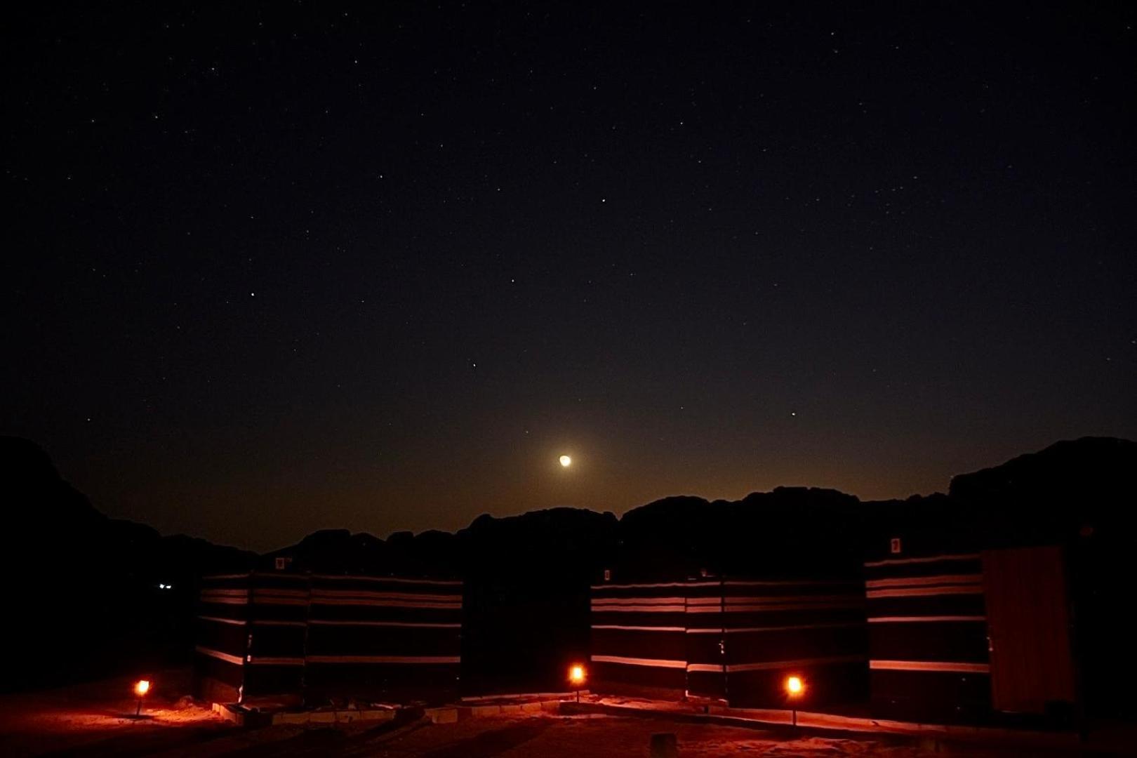 Bed and Breakfast Wadi Rum Galaxy Camp Exterior foto